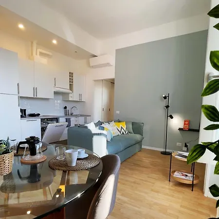 Apartment Elegant Near Brera Area Milan